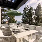 Luxury Penthouse With Panoramic Sea & Mountain Views アパート