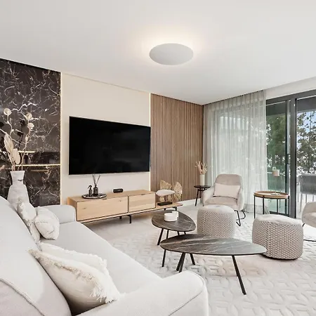 Luxury Penthouse With Panoramic Sea & Mountain Views
