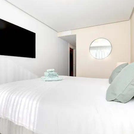 Luxury Penthouse With Panoramic Sea & Mountain Views Apartment *