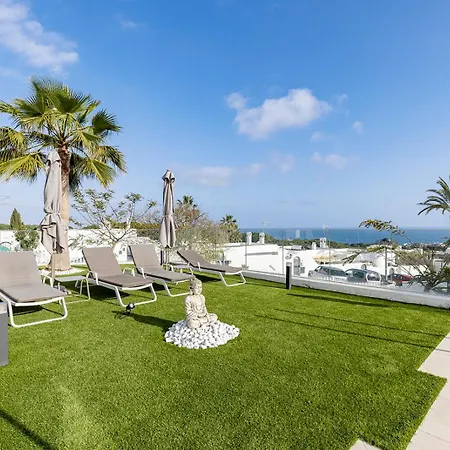 Luxury Penthouse With Panoramic Sea & Mountain Views Apartment *