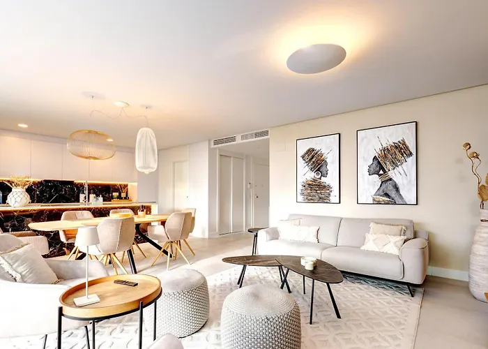 Luxury Penthouse With Panoramic Sea & Mountain Views アパート マルベーリャ
