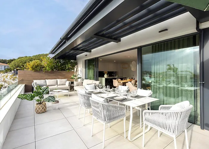 Luxury Penthouse With Panoramic Sea & Mountain Views アパート *