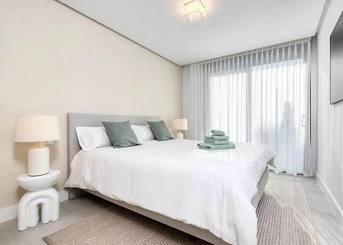 アパート Luxury Penthouse With Panoramic Sea & Mountain Views