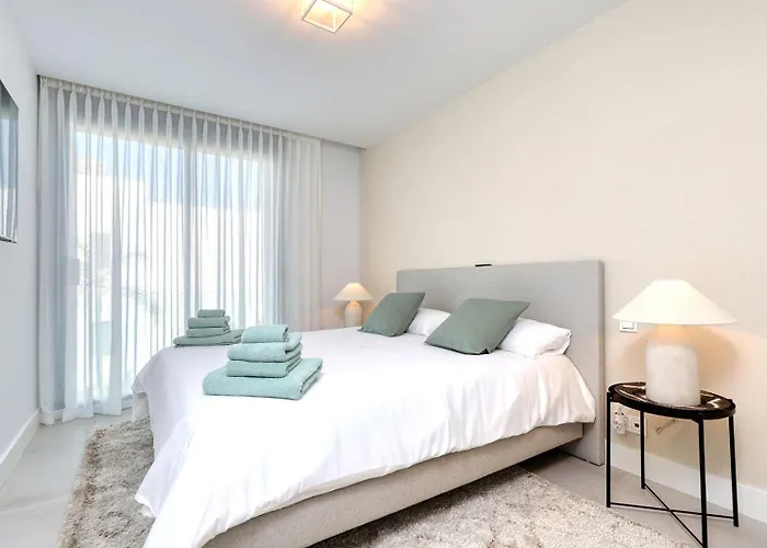 アパート Luxury Penthouse With Panoramic Sea & Mountain Views *