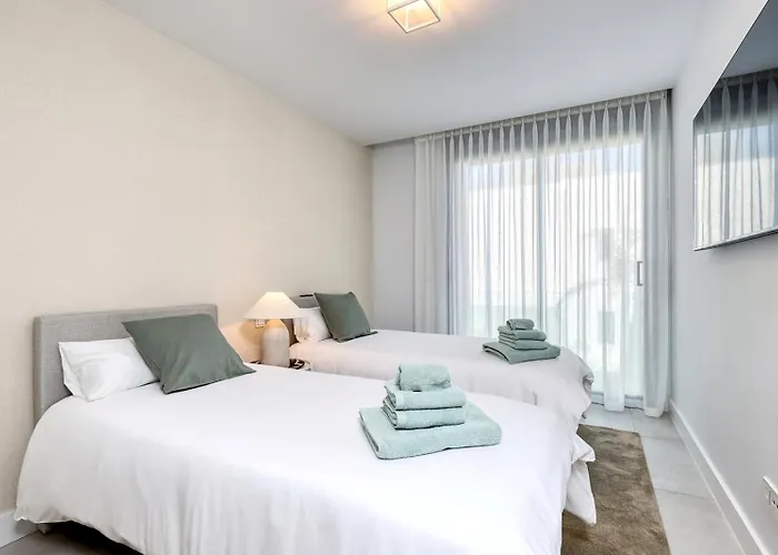 アパート Luxury Penthouse With Panoramic Sea & Mountain Views *