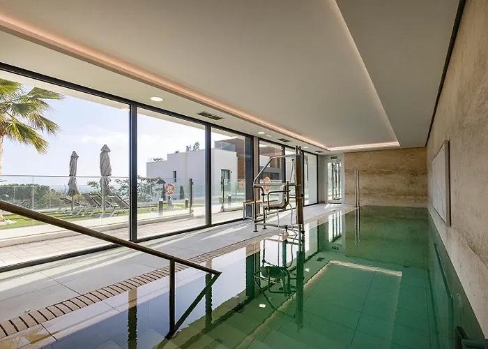 Luxury Penthouse With Panoramic Sea & Mountain Views アパート